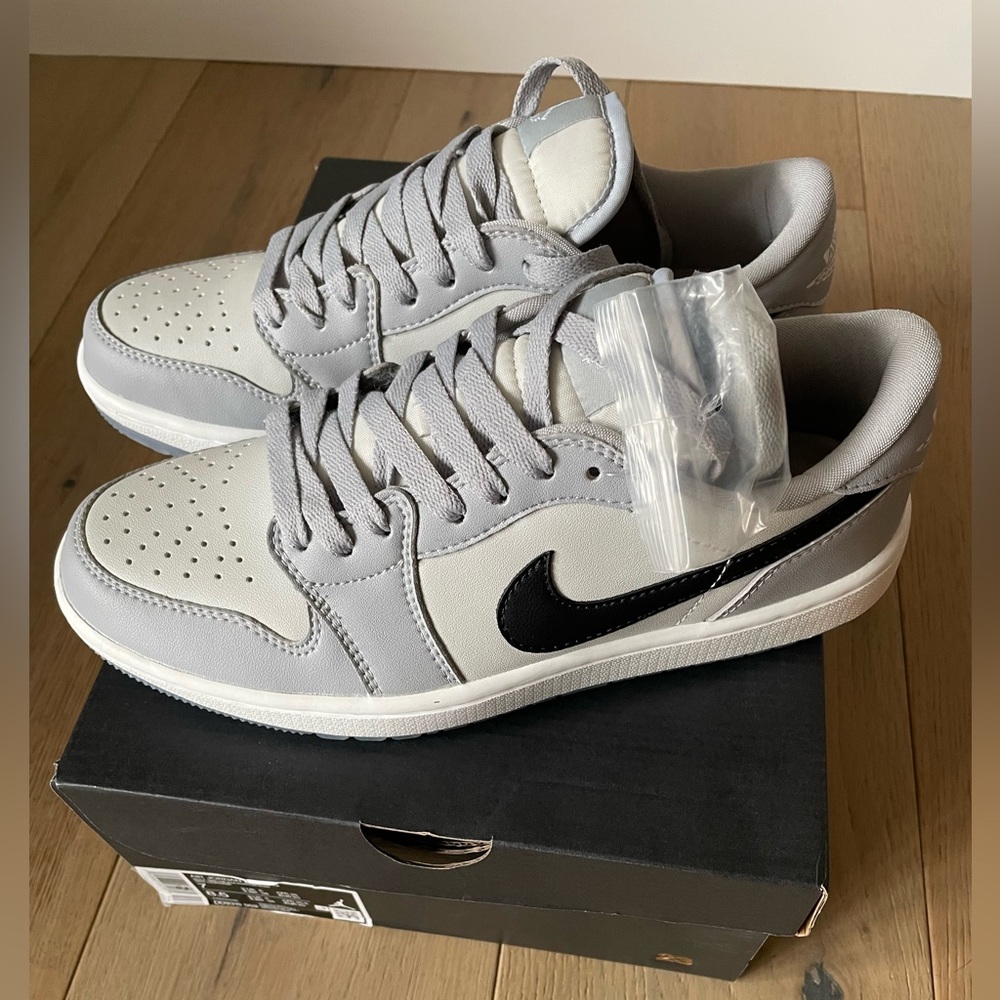 Nike AIR JORDAN 1 LOW GOLF
"Wolf Grey"